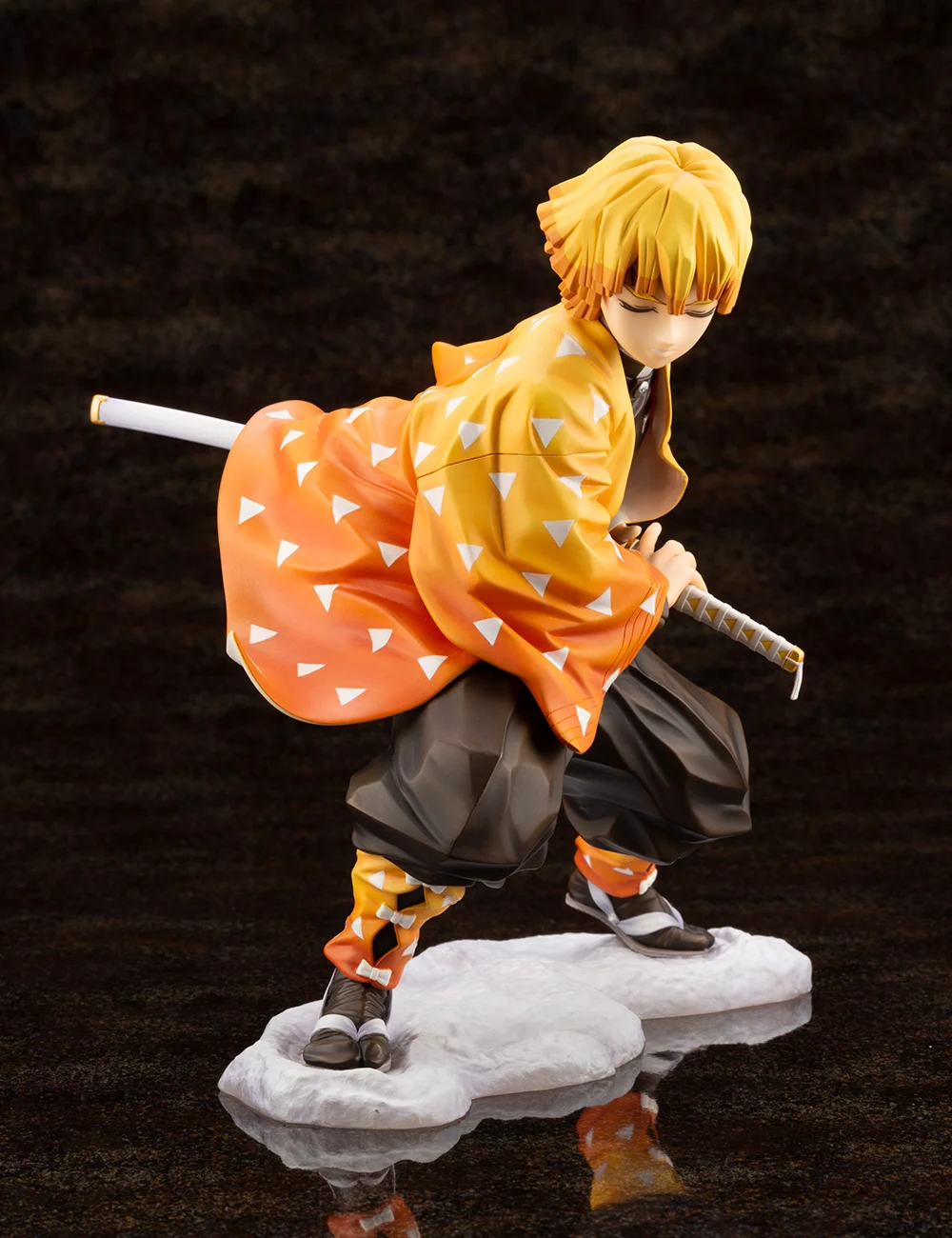 Zenitsu Agatsuma - Akiba Vault - Figura coleccionable