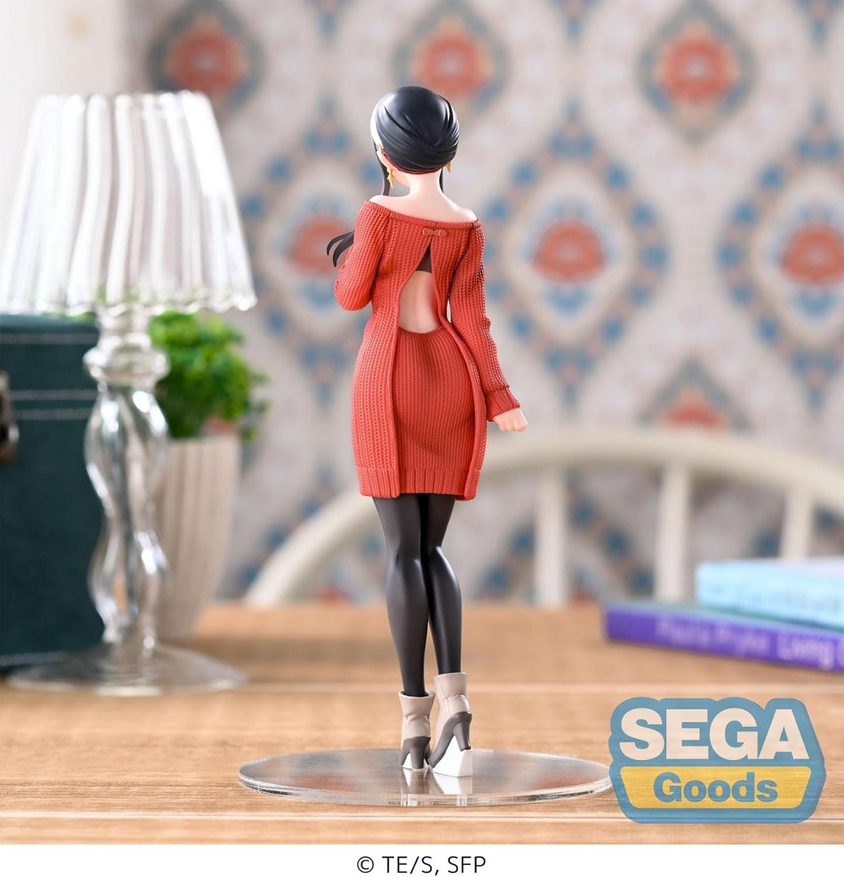 SEGAPremiumFigureYorForger-CasualClothesVer._SPYxFAMILY__21 - Akiba Vault - Figura coleccionable